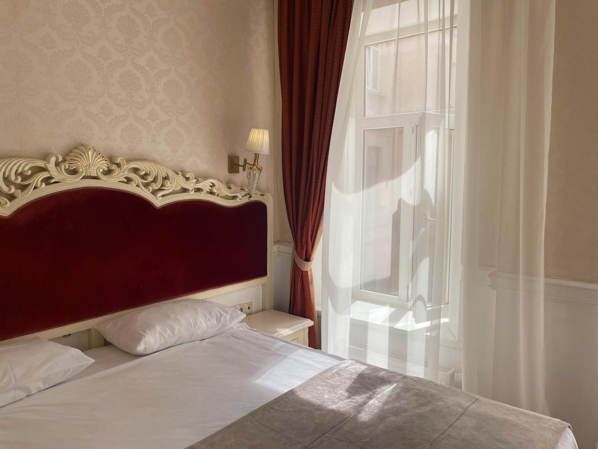 Royal Grand Hotel Kiev Phòng bức ảnh