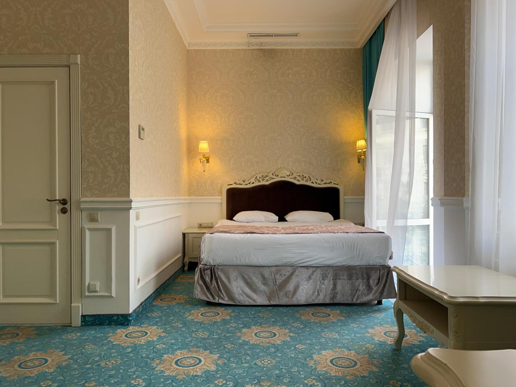 Royal Grand Hotel Kiev Ngoại thất bức ảnh